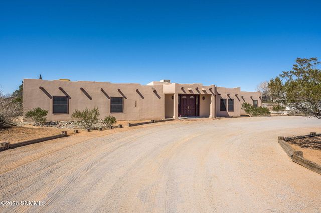 6125 N Jornada Road, Las Cruces, NM 88012