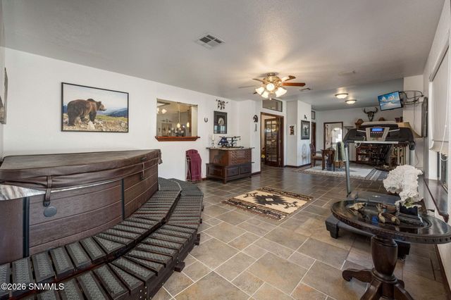 6125 N Jornada Road, Las Cruces, NM 88012