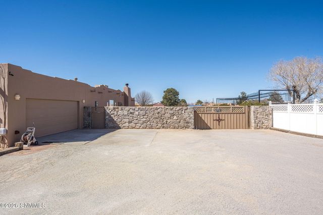 6125 N Jornada Road, Las Cruces, NM 88012