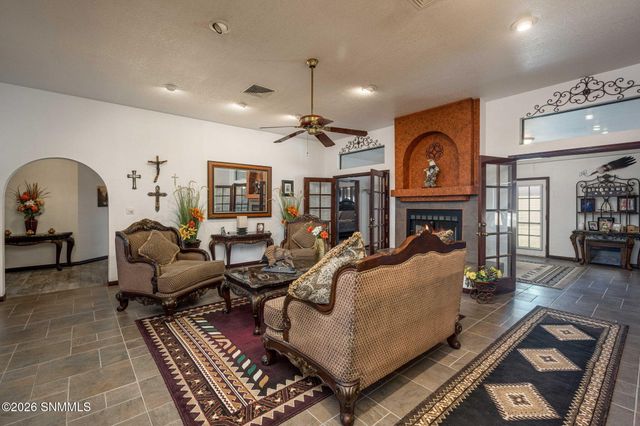 6125 N Jornada Road, Las Cruces, NM 88012