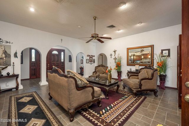 6125 N Jornada Road, Las Cruces, NM 88012