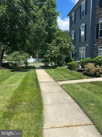 15 SWAN CT, Delran, NJ 08075