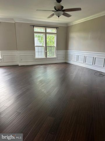 15 SWAN CT, Delran, NJ 08075