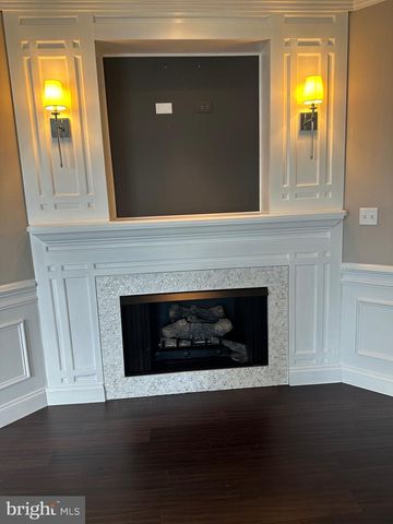 15 SWAN CT, Delran, NJ 08075