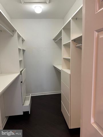 15 SWAN CT, Delran, NJ 08075
