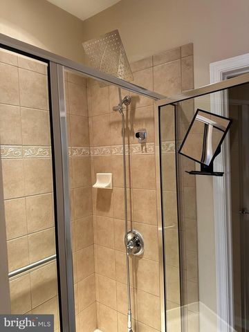 15 SWAN CT, Delran, NJ 08075