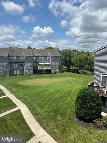 15 SWAN CT, Delran, NJ 08075