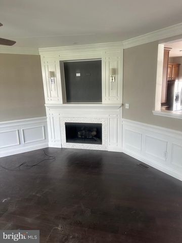 15 SWAN CT, Delran, NJ 08075