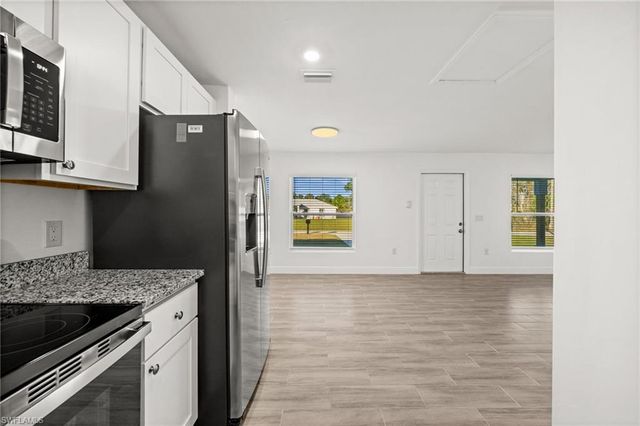 915-917 Graystone AVE, Lehigh Acres, FL 33974