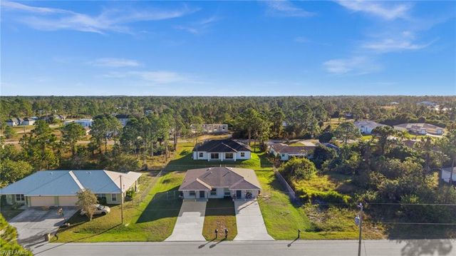 915-917 Graystone AVE, Lehigh Acres, FL 33974