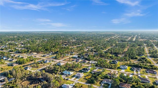 915-917 Graystone AVE, Lehigh Acres, FL 33974