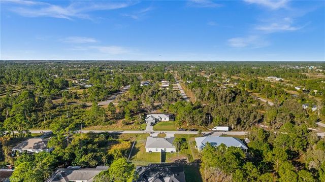 915-917 Graystone AVE, Lehigh Acres, FL 33974