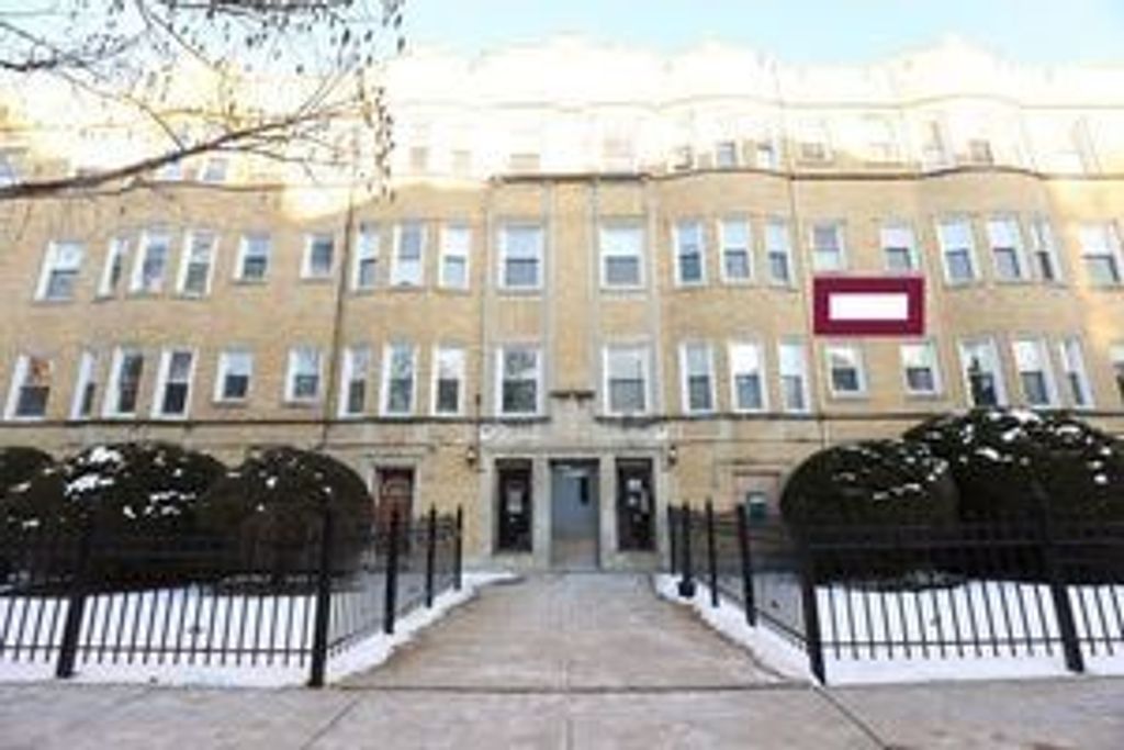 4511 N Malden Street 1B, Chicago, IL 60640