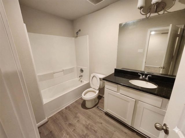 422 3rd Street, Rosenberg, TX 77471