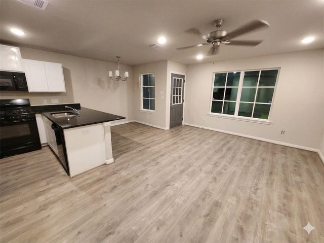 422 3rd Street, Rosenberg, TX 77471