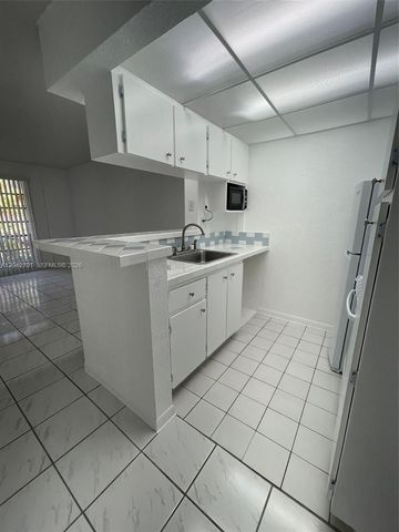 10832 SW 88th Street U13, Miami, FL 33176
