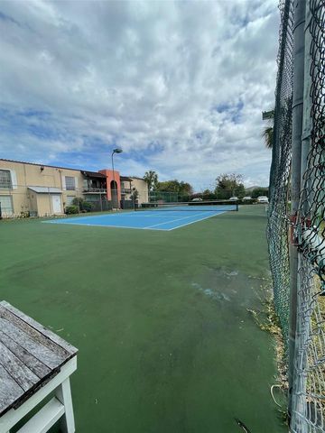 10832 SW 88th Street U13, Miami, FL 33176
