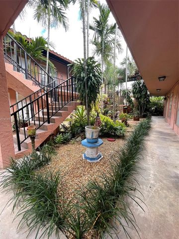 10832 SW 88th Street U13, Miami, FL 33176