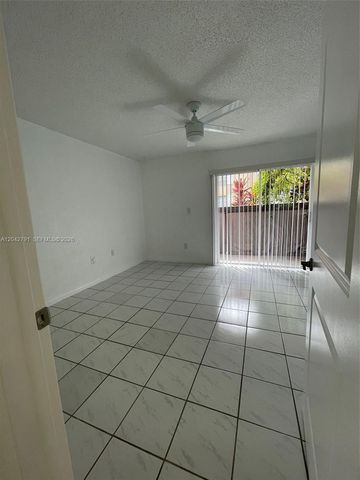 10832 SW 88th Street U13, Miami, FL 33176
