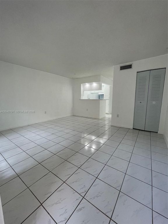10832 SW 88th Street U13, Miami, FL 33176