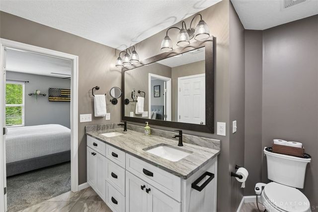 4223 Hunting Hawk Drive, Turtlecreek Twp, OH 45036