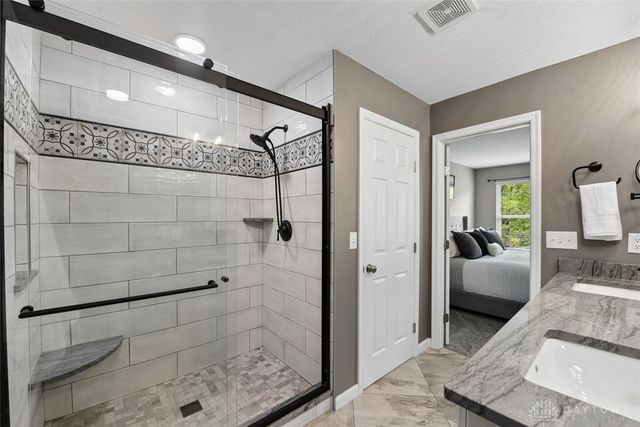 4223 Hunting Hawk Drive, Turtlecreek Twp, OH 45036