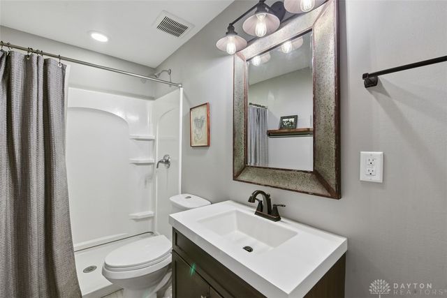 4223 Hunting Hawk Drive, Turtlecreek Twp, OH 45036
