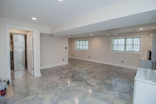 1025 Crestwood Heights, Paris, KY 40361