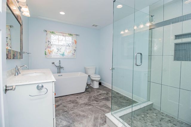 1025 Crestwood Heights, Paris, KY 40361