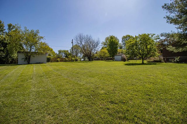 1025 Crestwood Heights, Paris, KY 40361