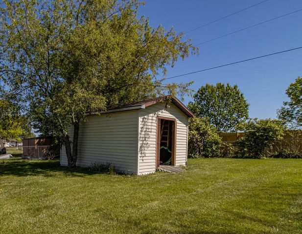 1025 Crestwood Heights, Paris, KY 40361