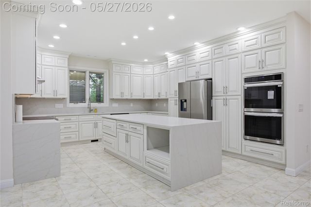 46500 Ryan Road, Shelby Charter Township, MI 48317