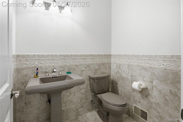 46500 Ryan Road, Shelby Charter Township, MI 48317