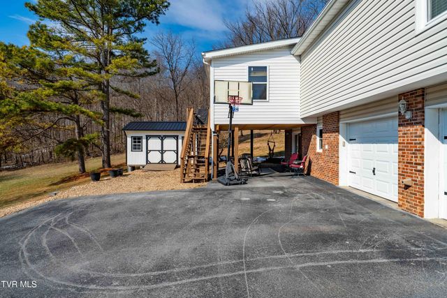 125 Rosebud Lane, Gray, TN 37615