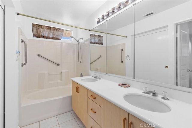 2879 Lancaster, Corona, CA 92882