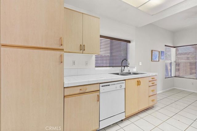 2879 Lancaster, Corona, CA 92882