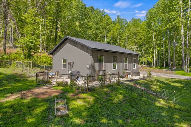 3306 Moorefield Memorial Highway, Pickens, SC 29671