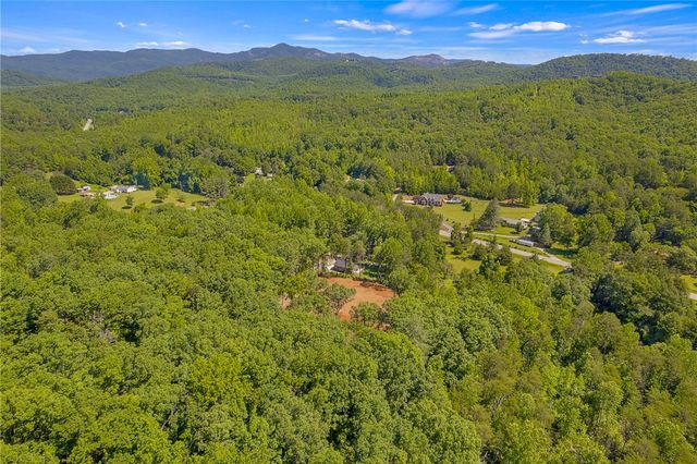 3306 Moorefield Memorial Highway, Pickens, SC 29671