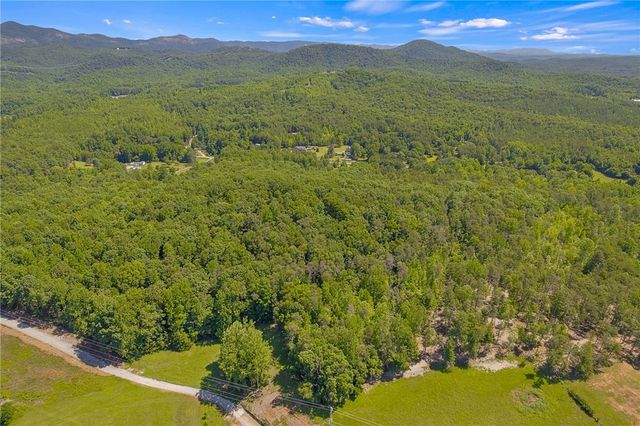 3306 Moorefield Memorial Highway, Pickens, SC 29671