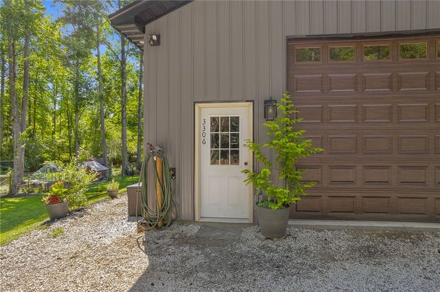3306 Moorefield Memorial Highway, Pickens, SC 29671