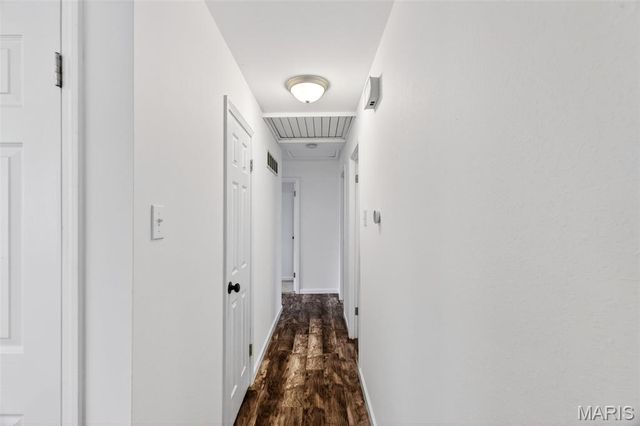 899 Oklahoma Avenue, Ballwin, MO 63021