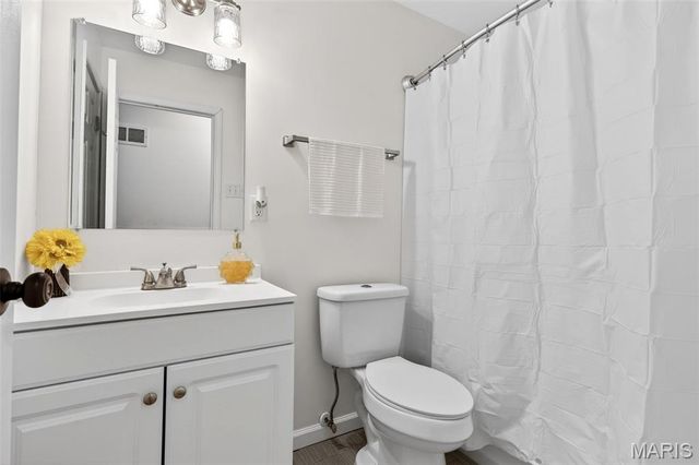 899 Oklahoma Avenue, Ballwin, MO 63021