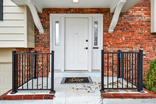 899 Oklahoma Avenue, Ballwin, MO 63021