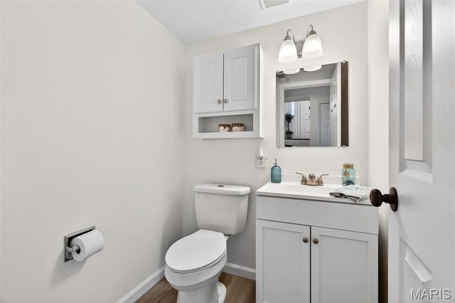 899 Oklahoma Avenue, Ballwin, MO 63021