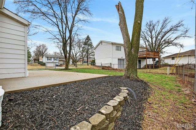 899 Oklahoma Avenue, Ballwin, MO 63021