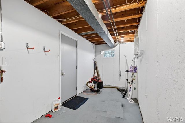 899 Oklahoma Avenue, Ballwin, MO 63021