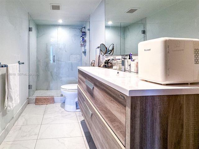 100 Bayview Drive 721, Sunny Isles Beach, FL 33160