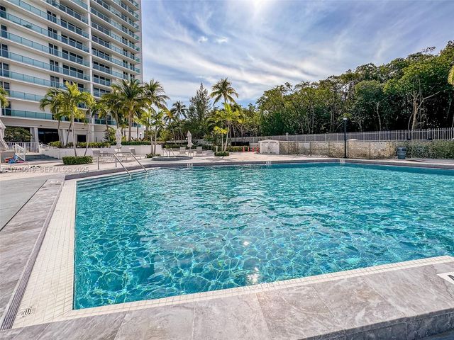 100 Bayview Drive 721, Sunny Isles Beach, FL 33160