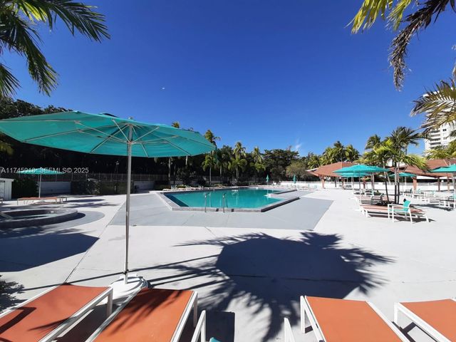 100 Bayview Drive 721, Sunny Isles Beach, FL 33160