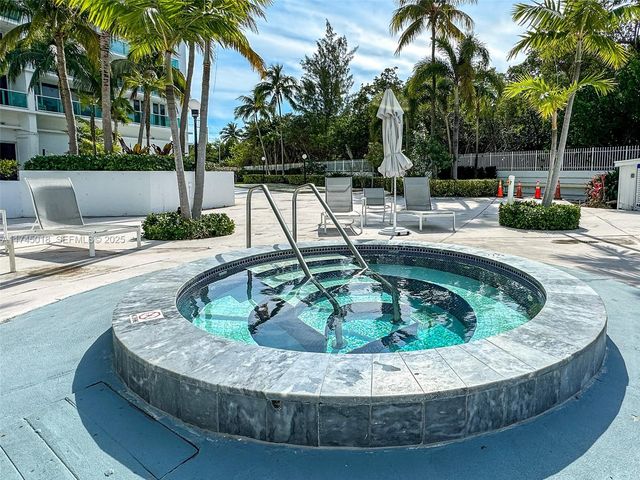 100 Bayview Drive 721, Sunny Isles Beach, FL 33160